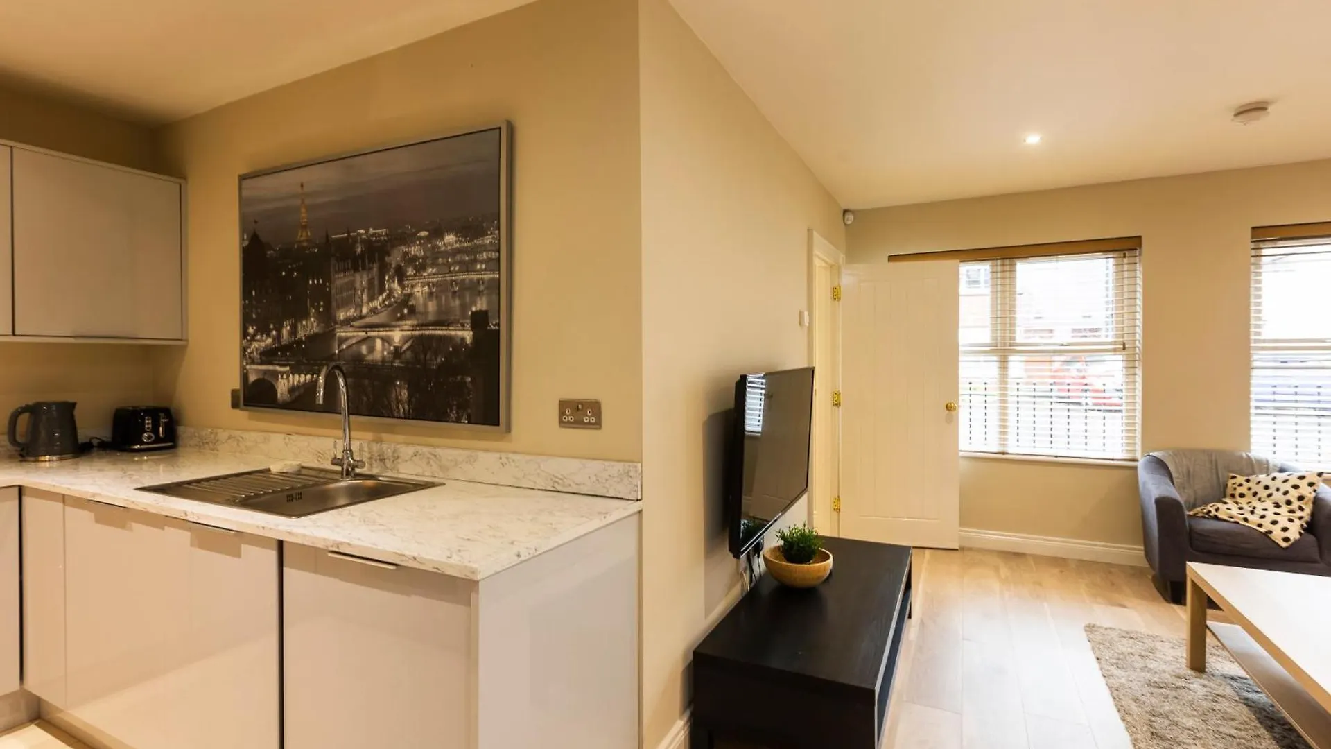 The Monet - Chic 1 Bd Apt -Gold Short Term Stays Belfast 0*,
